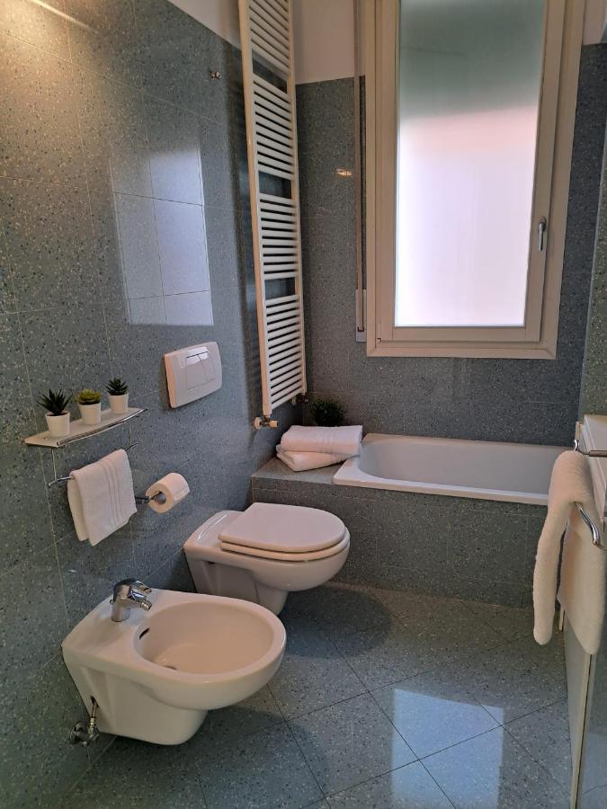 Bolognamania Apartments-Roger ภายนอก รูปภาพ